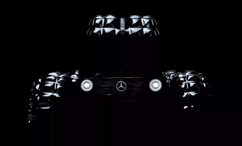 Mercedes Benz And Moncler Teaser 1s مرسيدس تشوق لإصدار فني غير تقليدي لجي كلاس بالتعاون مع شركة أزياء إيطالية