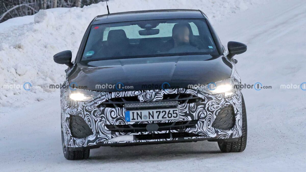 new audi a3 sedan spy photos كل ما نعرفه عن اودي A3 موديل 2024 فيس ليفت الجديد والتحديثات المتوقعة