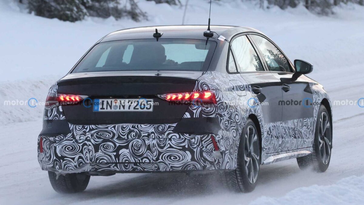 new audi a3 sedan spy photos 8 كل ما نعرفه عن اودي A3 موديل 2024 فيس ليفت الجديد والتحديثات المتوقعة