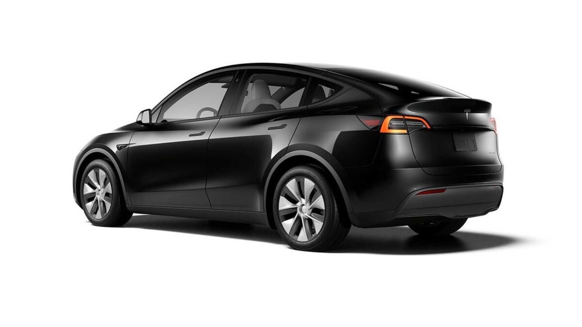 2021 tesla model y 5 مهندسو تويوتا يفككون سيارة تيسلا موديل واي ويصفونها بـ "قطعة فنية"