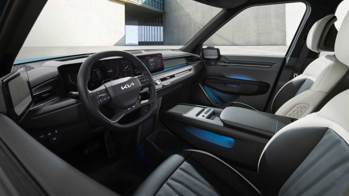 2023 kia ev9 gt line interior 1 كيا تكشف مواصفات EV9 الجديدة كلياً، أفخم وأكبر SUV كهربائية للعلامة