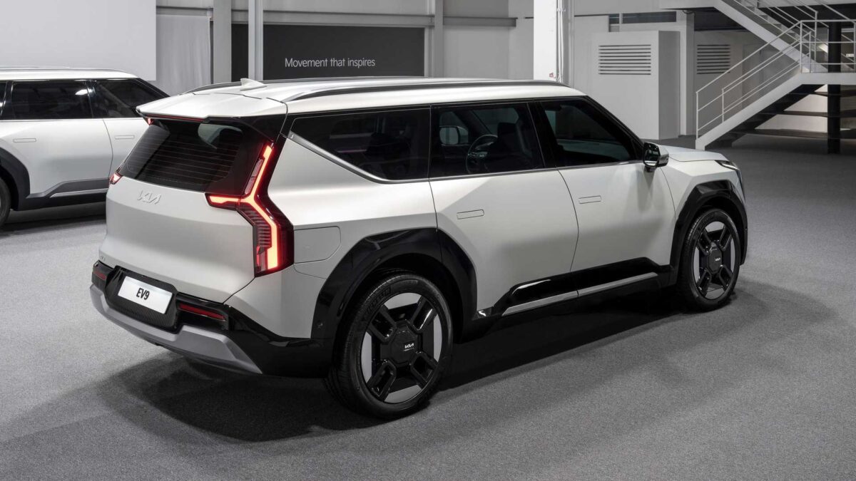 2024 kia ev9 7 كيا EV9 الجديدة كلياً هي أفخم وأكبر سيارة SUV كهربائية للعلامة