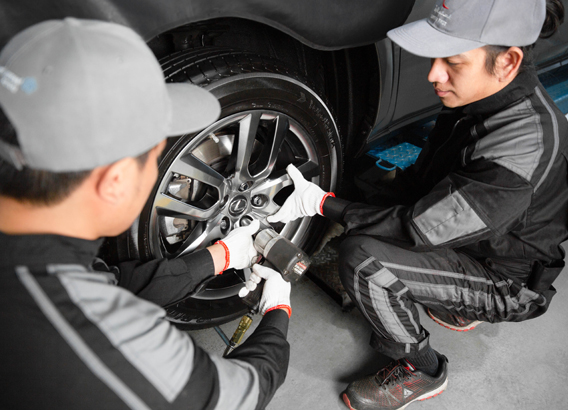 Certified Lexus Technicians Maintenance كيف تشتري قطع غيار لكزس الأصلية في السعودية؟