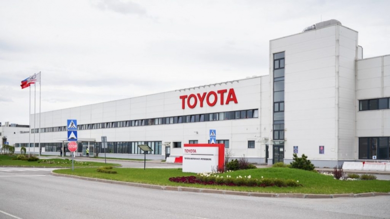 ToyotaRussia تويوتا تبيع مصنعها وجميع ممتلكاتها في روسيا للدولة الروسية وتنسحب بشكل نهائي