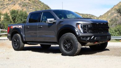 2023 ford f 150 raptor r exterior front quarter فورد تكتسح منافسيها كالعادة في مبيعات الشاحنات بالولايات المتحدة