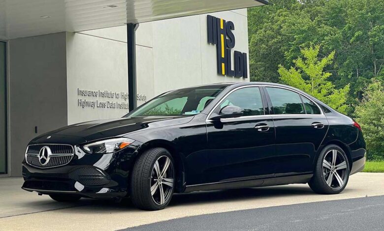 2023 mercedes benz c class at iihs مرسيدس سي كلاس 2023 تحصد أعلى تقييمات السلامة الأمريكية