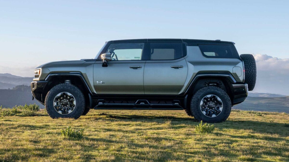 2024 gmc hummer ev suv 5 جي ام سي همر تحصل على فئة 3X الجديدة بقوة 1000 حصان ومدى ممتاز