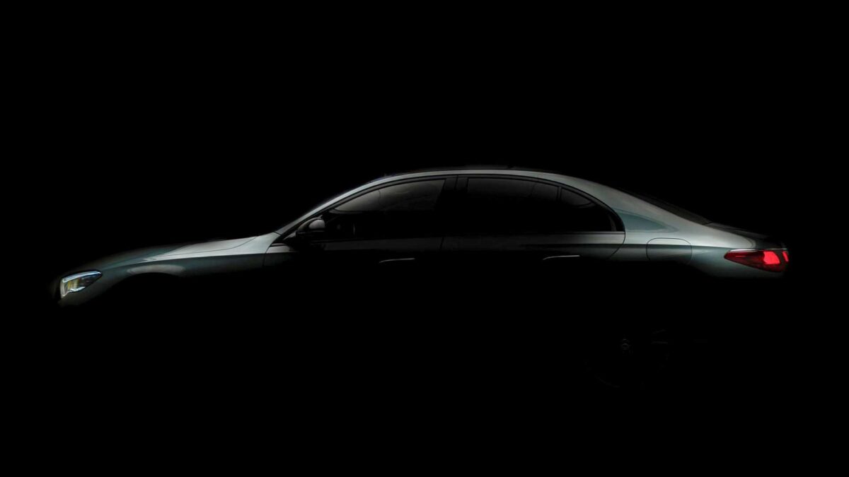 mercedes benz e class teaser انطلاق الحملة التشويقية لمرسيدس اي كلاس 2024 الجيل الجديد كلياً، وتأكيد موعد التدشين