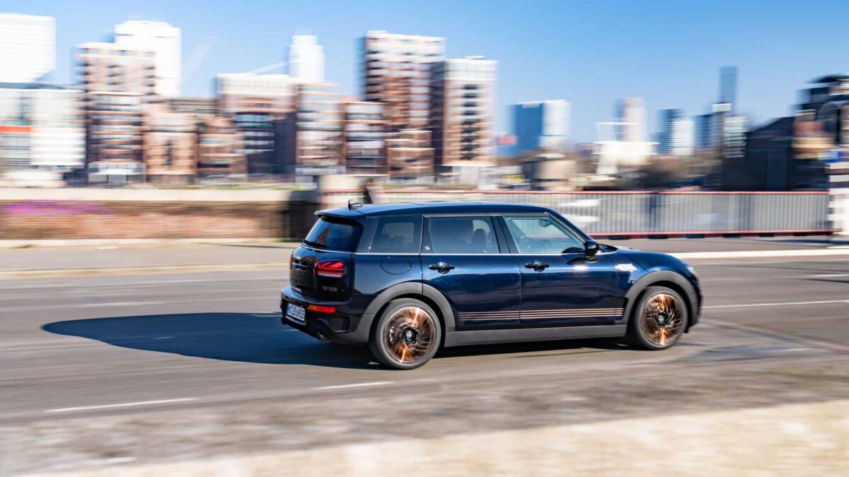 mini clubman final edition 11 علامة ميني تودع موديل كلوب مان بإصدار نهائي وتكشف أسعاره ومواصفاته