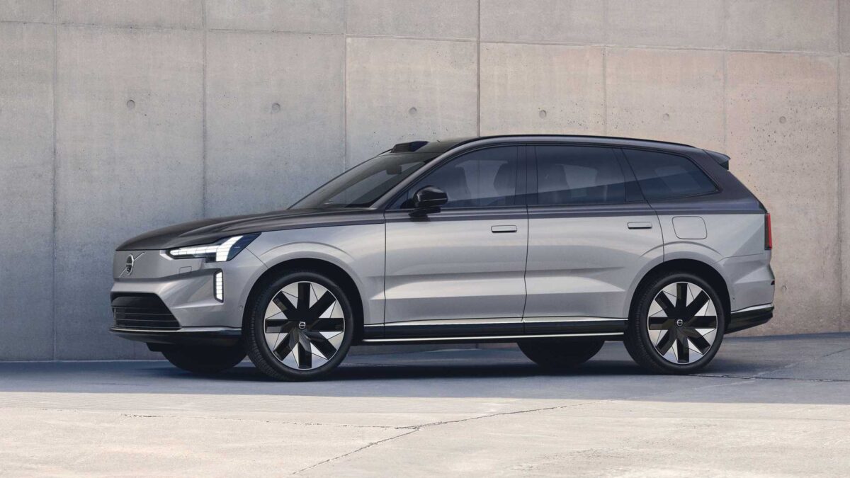 volvo ex90 excellence das exterieur فولفو تكشف عن أفخم SUV كهربائية للعلامة باسم EX90 Excellence بقوة 500 حصان 