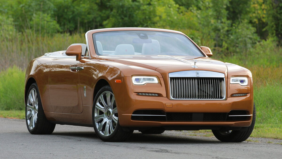 2016 rolls royce dawn second drive رولزرويس تودع أيقونتها الفاخرة "دون" بعد ثمانية أعوام في الأسواق