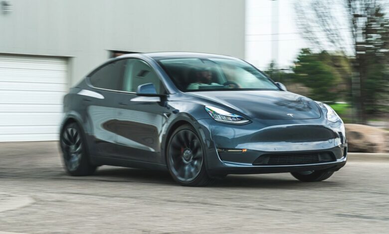 2020 tesla model y performance 105 1620660805 تيسلا موديل واي تتجاوز تويوتا كورولا لتكون السيارة الأعلى مبيعاً في العالم!