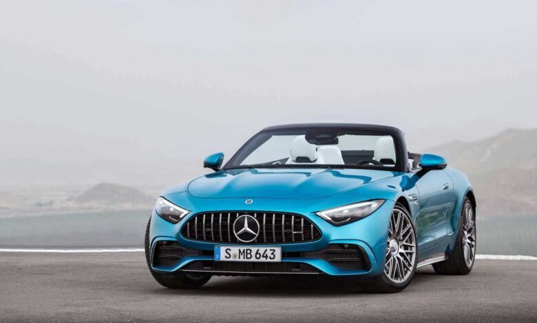 2023 mercedes amg sl43 front view مرسيدس SL43 موديل 2024 الرياضية الجذابة تنطلق في الأسواق العالمية والكشف عن الأسعار