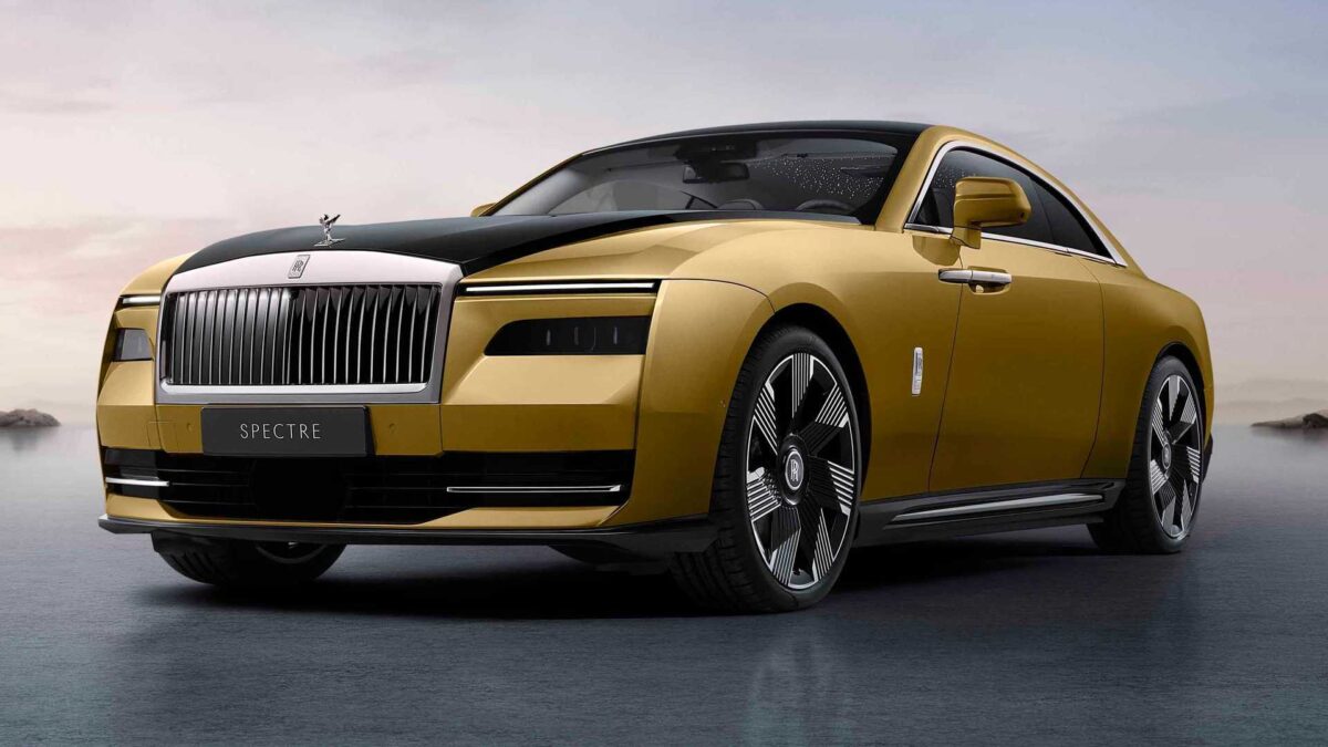 2023 rolls royce spectre 1 رولزرويس سبيكتر الكهربائية تحقق نجاحاً واسعاً مع تجاوز قوائم الانتظار لعامين كاملين