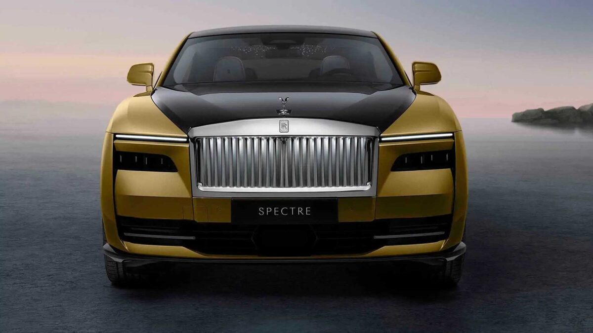 2023 rolls royce spectre 2 رولزرويس سبيكتر الكهربائية تحقق نجاحاً واسعاً مع تجاوز قوائم الانتظار لعامين كاملين