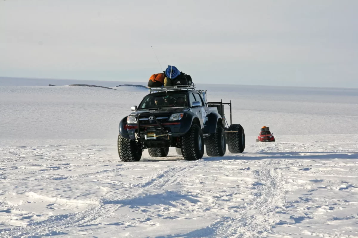 Toyota Off Road Day 2 جميع أجيال تويوتا لاندكروزر تجتمع في حدث ألماني مذهل لاستعراض تاريخ ورحلة تطور الـ SUV الأيقونية