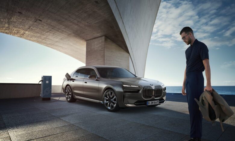 bmw 7 series 2023 في السعودية: إليك مواصفات السيارة الألمانية الفاخرة