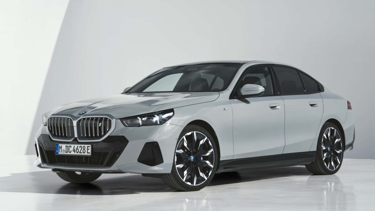 bmw i5 edrive40 2023 كشف الستار عن بي ام دبليو الفئة الخامسة 2024 الجيل الجديد بخارجية جذابة وداخلية جديدة كلياً