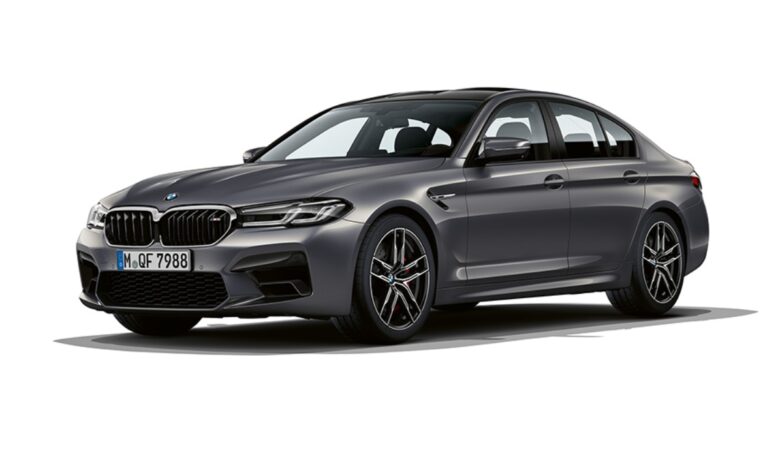 bmw m5 2023 في السعودية : أهم مزايا السيارة السيدان