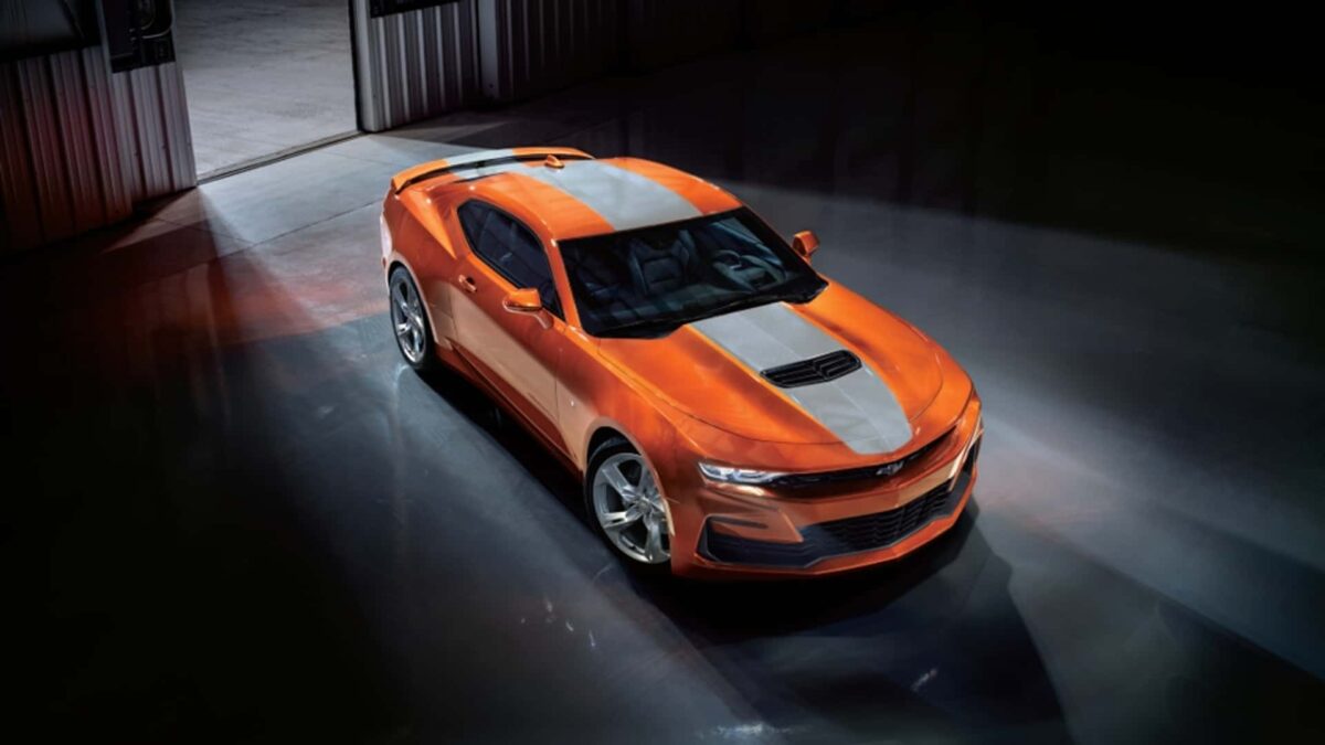 chevrolet camaro vivid orange edition شيفروليه كمارو تحصل على إصدار "برتقالي براق" حصري لليابان بسعر يعادل ربع مليون ريال