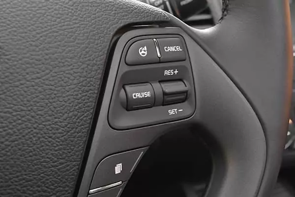 cruise control ماذا تفعل عند تعطل مثبت السرعة في سيارتك؟