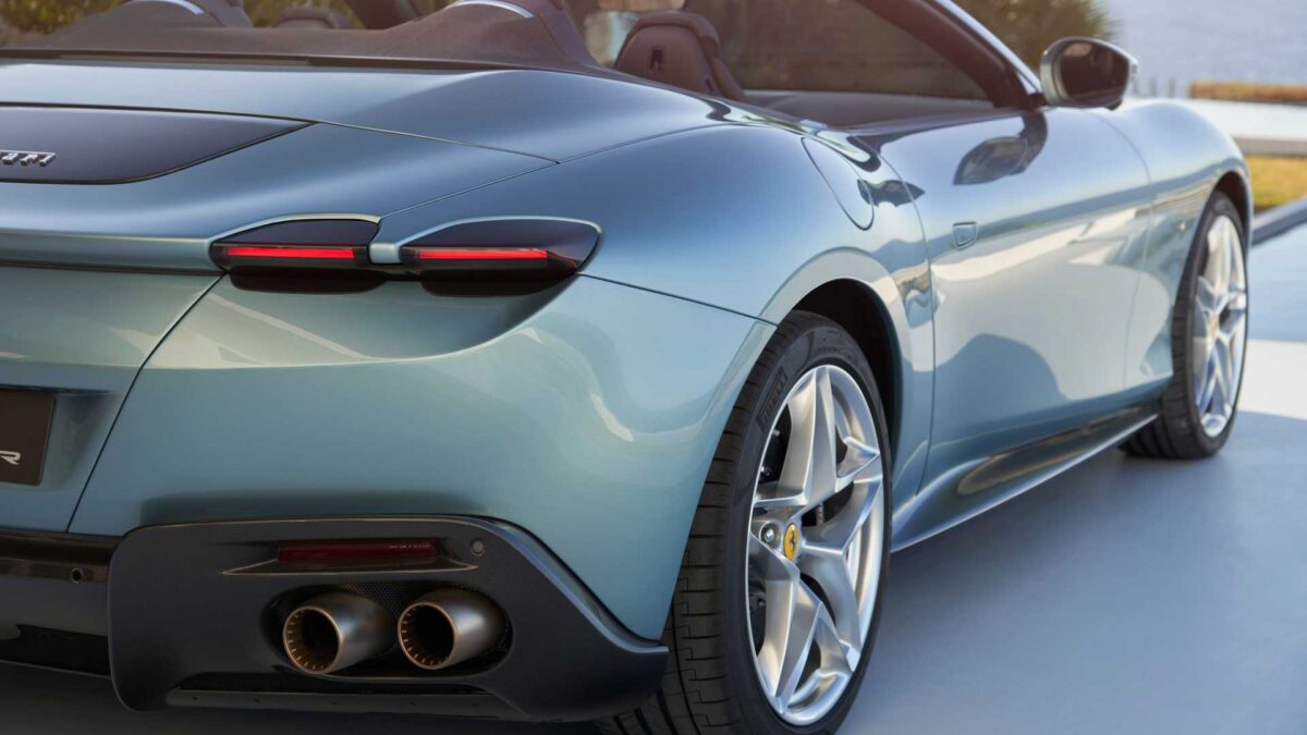 ferrari roma spider 9 فيراري تصل لأعلى قيمة سوقية في تاريخها، متفوقة على شركتها الأم الأصلية ستيلانتس