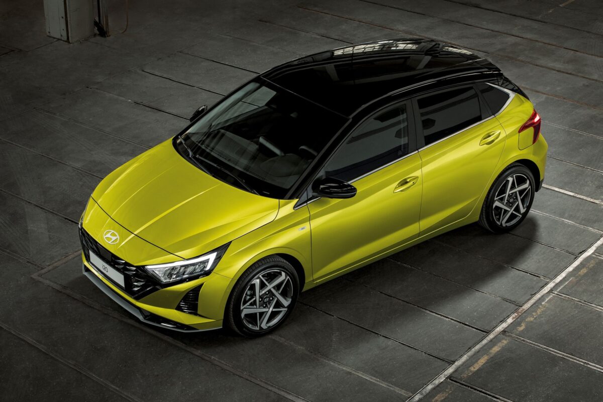 refreshed 2023 hyundai i20 debuts with sporty elegant design and more technology 1 هيونداي تكشف النقاب عن i20 فيس ليفت الجديدة بتصميم أكثر جراءة وداخلية أفخم