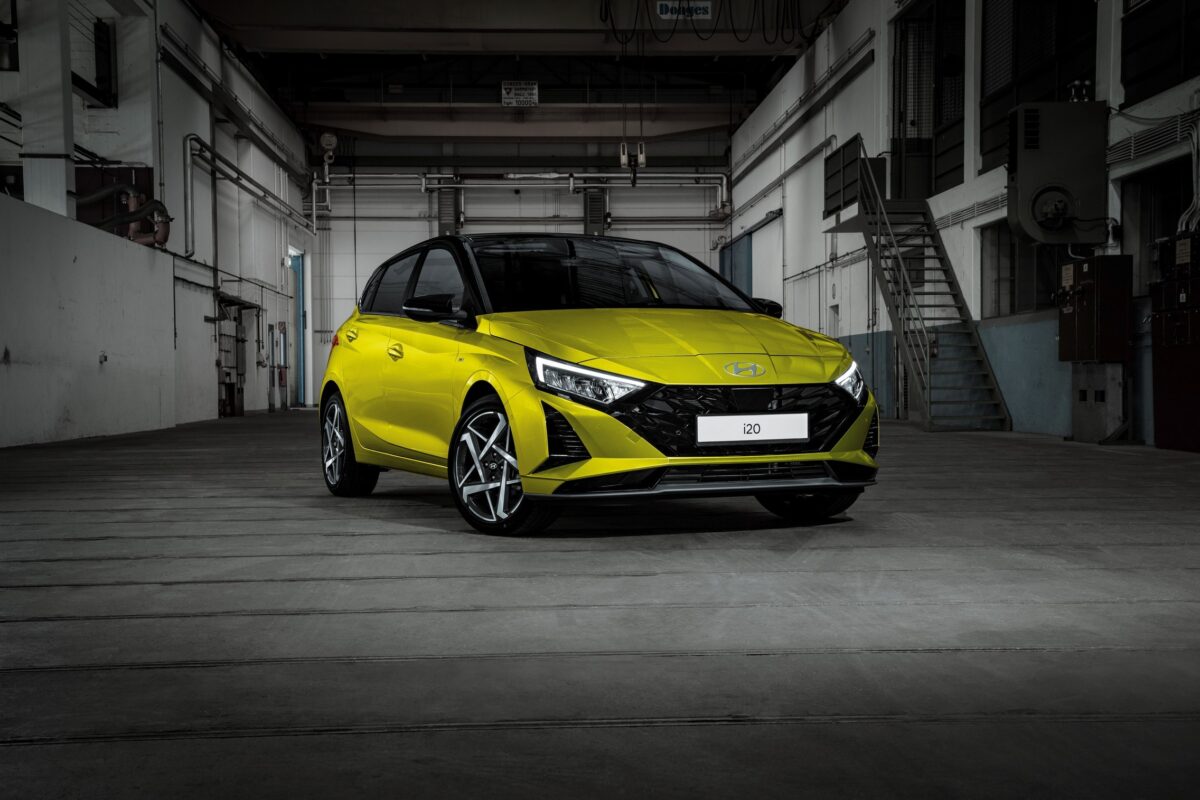 refreshed 2023 hyundai i20 debuts with sporty elegant design and more technology 5 هيونداي تكشف النقاب عن i20 فيس ليفت الجديدة بتصميم أكثر جراءة وداخلية أفخم