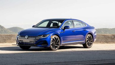 2022 volkswagen arteon sel premium r line exterior front quarter 2 فولكس واجن تلغي موديل ارتيون سيدان بشكل نهائي في الأسواق العالمية