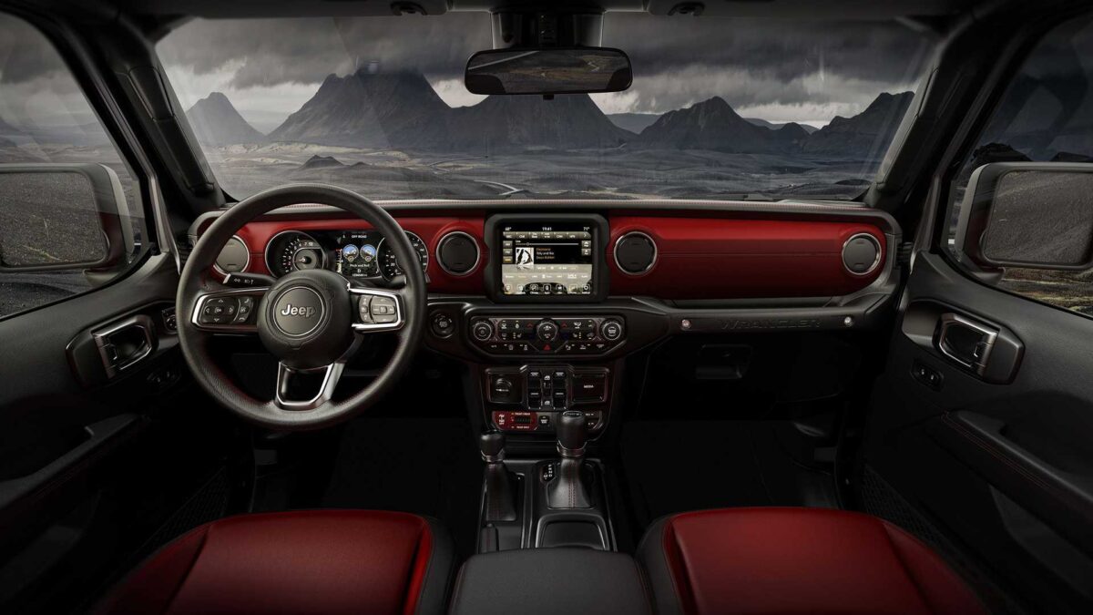 2023 jeep wrangler rubicon 20th anniversary edition interior 1 جيب رانجلر روبيكون 392 الجديدة تنطلق في السوق الأمريكي بسعر يتجاوز 100 ألف دولار!