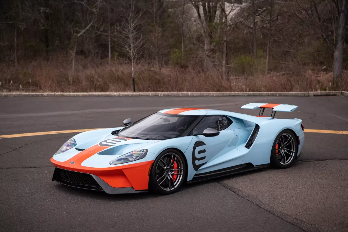 Ford GT 1 كيف وصل سعر فورد GT سوبركار إلى أكثر من 1.1 مليون دولار في هذا المزاد الأمريكي؟