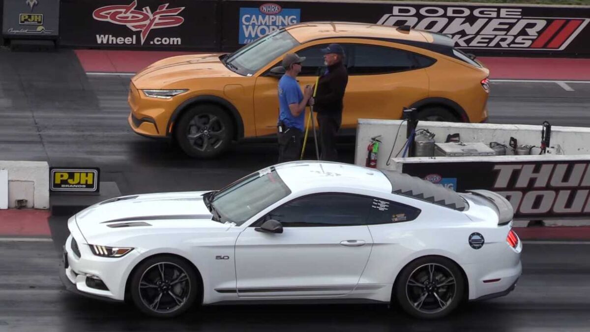 ford mustang mach e vs mustang gt drag race فورد موستنج ماك اي الكهربائية تواجه موستنج GT واكسبلورر في سباقات تسارع مثيرة