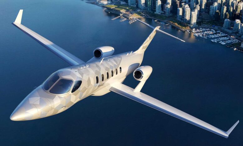 hondajet 2600 concept flying front هوندا تكشف عن طائرة نفاثة جديدة كلياً بمدى يتجاوز 4800 كيلومتر وداخلية 11 راكب