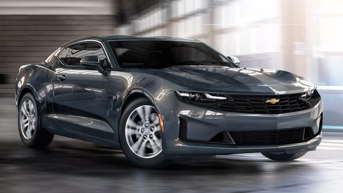 2023 Chevrolet Camaro جنرال موتورز تتفوق على تويوتا في مبيعات النصف الأول من 2023 بالولايات المتحدة