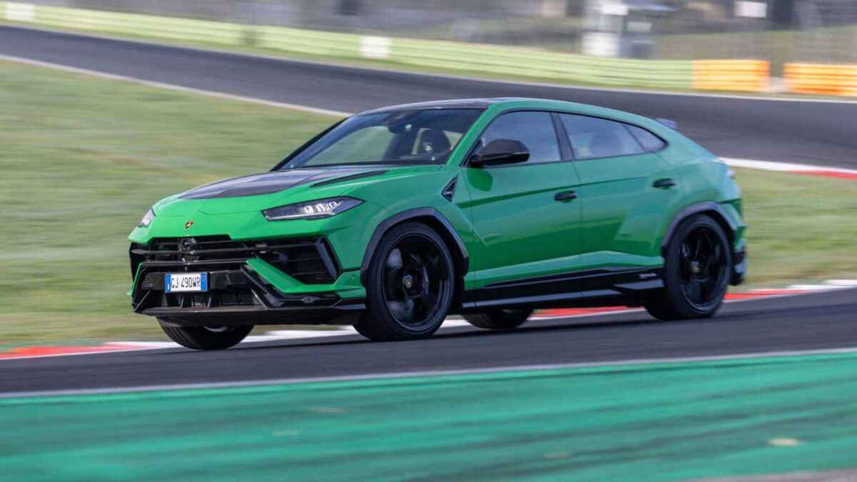 2023 lamborghini urus performante 1 لامبورجيني تحقق أعلى مبيعات في تاريخها خلال 2023 بفضل الشهية المفتوحة لأثرياء العالم