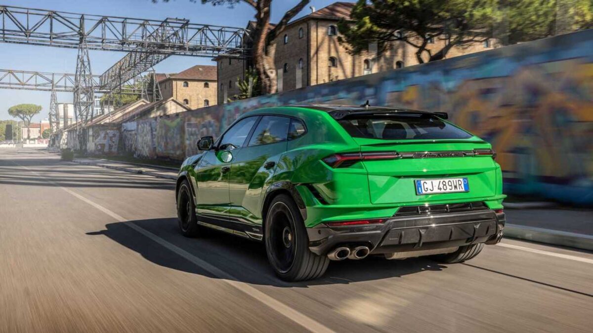 2023 lamborghini urus performante 3 لامبورجيني تحقق أعلى مبيعات في تاريخها خلال 2023 بفضل الشهية المفتوحة لأثرياء العالم