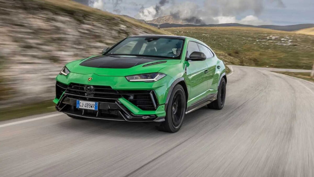 2023 lamborghini urus performante 5 لامبورجيني تحقق أعلى مبيعات في تاريخها خلال 2023 بفضل الشهية المفتوحة لأثرياء العالم