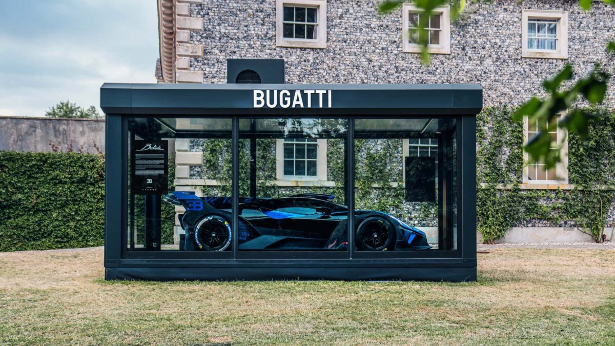 bugatti bolide at goodwood 1 بوجاتي تستعرض أداء بولايد الرائعة، آخر سيارة مزودة بمحرك 16 سلندر الأيقوني للعلامة، في مهرجان السرعة البريطاني