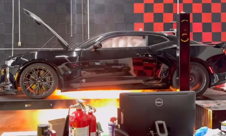 chevy camaro zl1 dyno test fire شاهد لحظة اشتعال شيفروليه كمارو ZL1 أثناء اختبار الداينو لقياس قوة الأحصنة