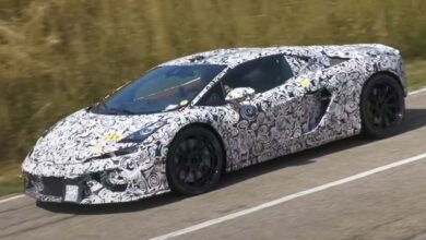 lamborghini huracan successor spy video أول فيديو تجسسي لخليفة لامبورجيني هوراكان الجديدة كلياً وسماع صوت محركها