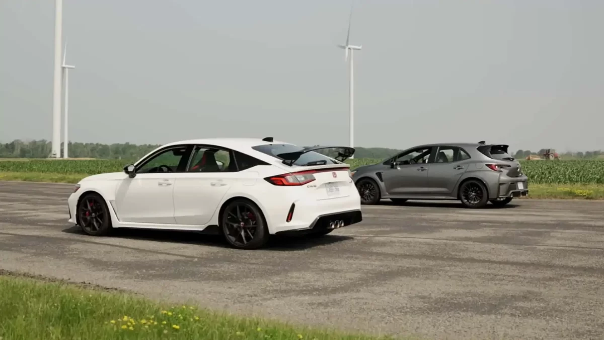 subaru wrx toyota gr corolla honda civic type r drag race تويوتا GR كورولا تواجه هوندا سيفيك تايب آر وسوبارو WRX في سباقات تسارع مثيرة