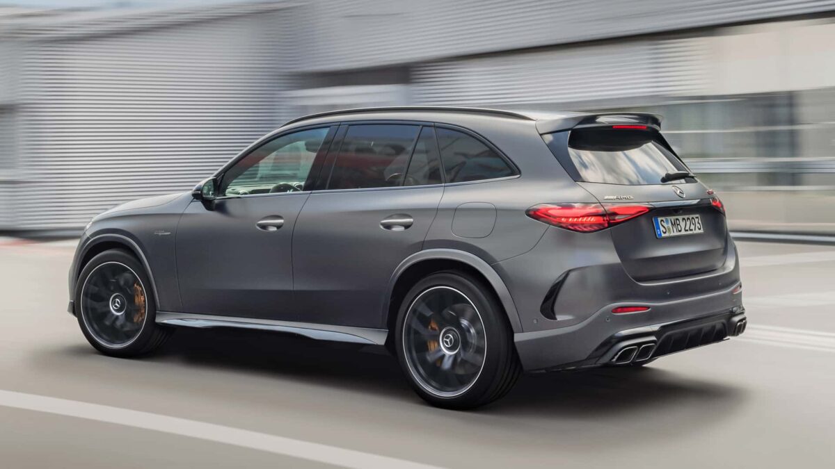 مرسيدس glc 25 مرسيدس تكشف النقاب عن إصدارات AMG GLC الرائدة الجديدة بمحركات 4 سلندر توربو قوية