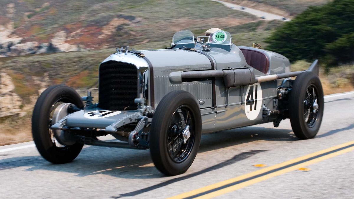 1929 bentley speed six old number one 2 عشرات السيارات الكلاسيكية الفائزة بسباقات لومان الشهيرة على مدار العقود تجتمع في حدث بريطاني للاحتفال بالذكرى المئوية للسباق