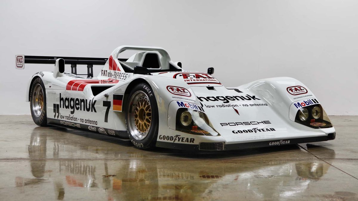 1995 porsche twr wsc 95 عشرات السيارات الكلاسيكية الفائزة بسباقات لومان الشهيرة على مدار العقود تجتمع في حدث بريطاني للاحتفال بالذكرى المئوية للسباق