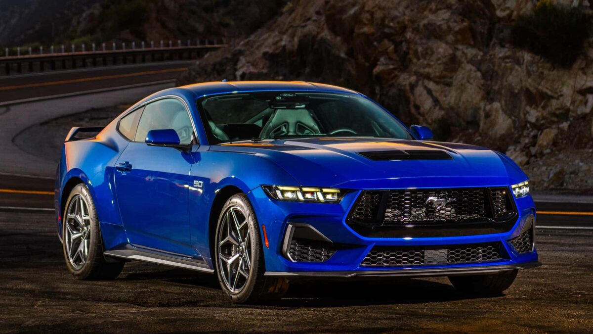 2024 ford mustang gt exterior front quarter 1 فورد ترفض اقتراحات إيقاف محركات 8 سلندر وتؤكد أن موستنج لن تكون كهربائية لأعوام طويلة قادمة