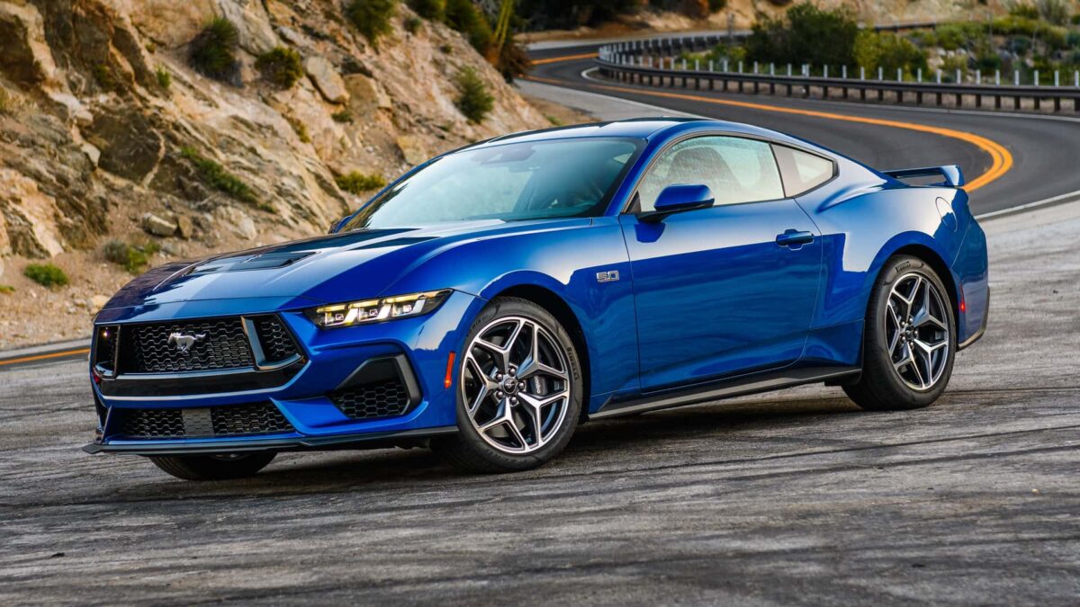 2024 ford mustang gt exterior front quarter 2 فورد ترفض اقتراحات إيقاف محركات 8 سلندر وتؤكد أن موستنج لن تكون كهربائية لأعوام طويلة قادمة