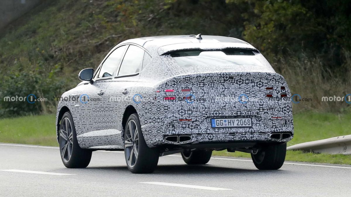 2024 genesis gv80 coupe spy photo 12 جينيسيس GV80 كوبيه الرياضية الجديدة تظهر أثناء اختبارها في الطرق العامة