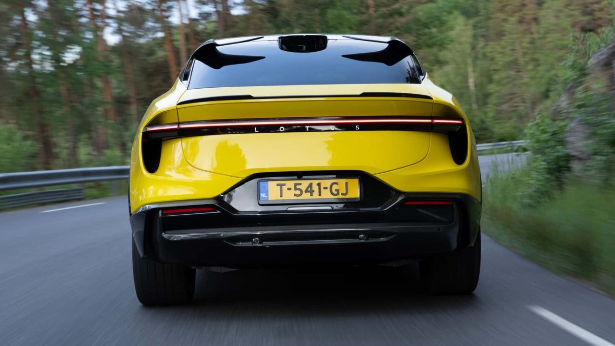 2024 lotus eletre s exterior rear view علامة لوتس البريطانية المملوكة لجيلي تحاول استعادة مجدها بموديل إليتير الكهربائي الجديد