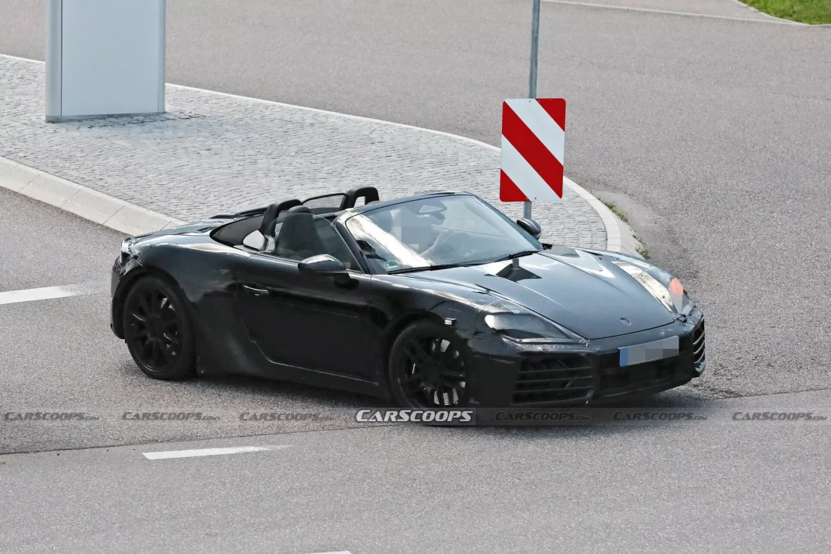 2025 Porsche 718 Boxster EV 811 3 بورشه 718 البديعة ستنتقل لجيل كهربائي جديد كلياً مع رصده أثناء اختباره في الطرق العامة