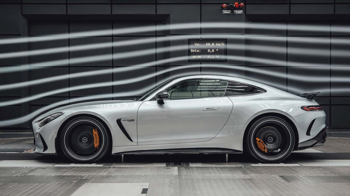 مرسيدس جي تي 31 مرسيدس تكشف الستار عن AMG GT الجيل الجديد بمحرك 8 سلندر قوي وداخلية 4 ركاب